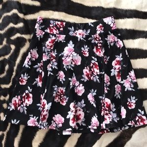NEW H&M Floral Circle Skirt - Size XS